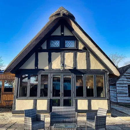 Guest House Gem In Wickhamford, Near Broadway Badsey Exterior photo