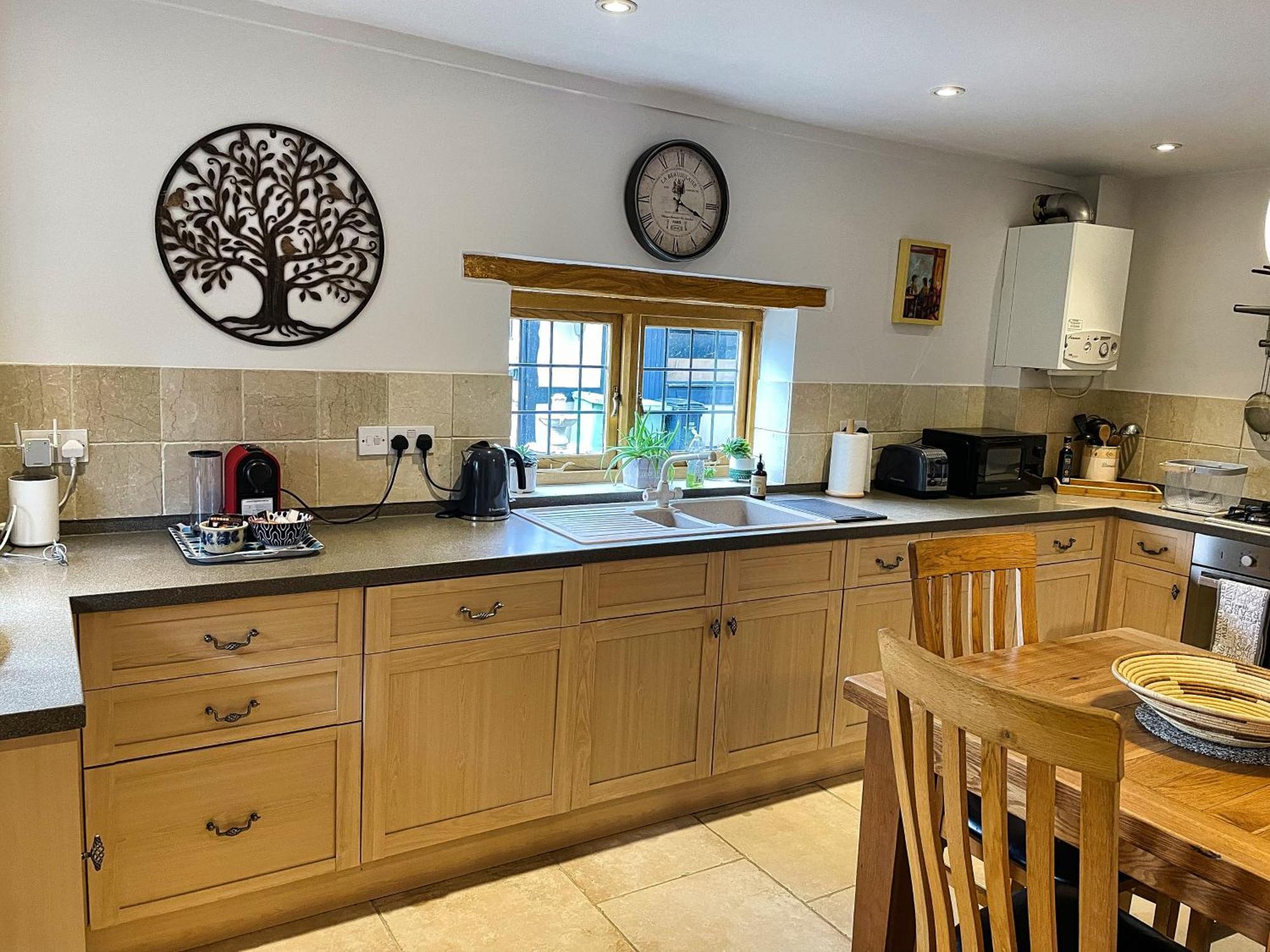 Gem In Wickhamford, Near Broadway * Badsey