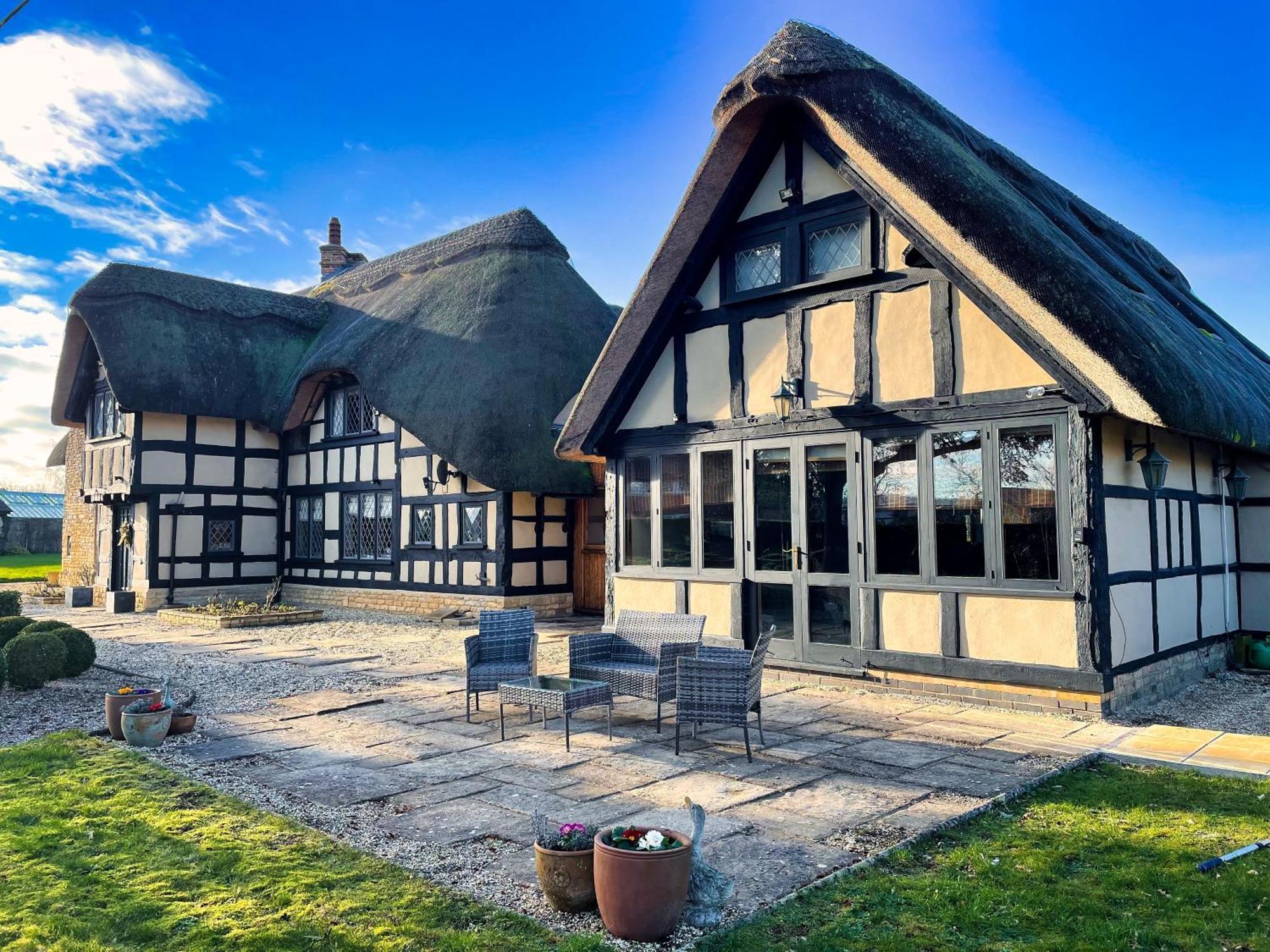 Gem In Wickhamford, Near Broadway Badsey
